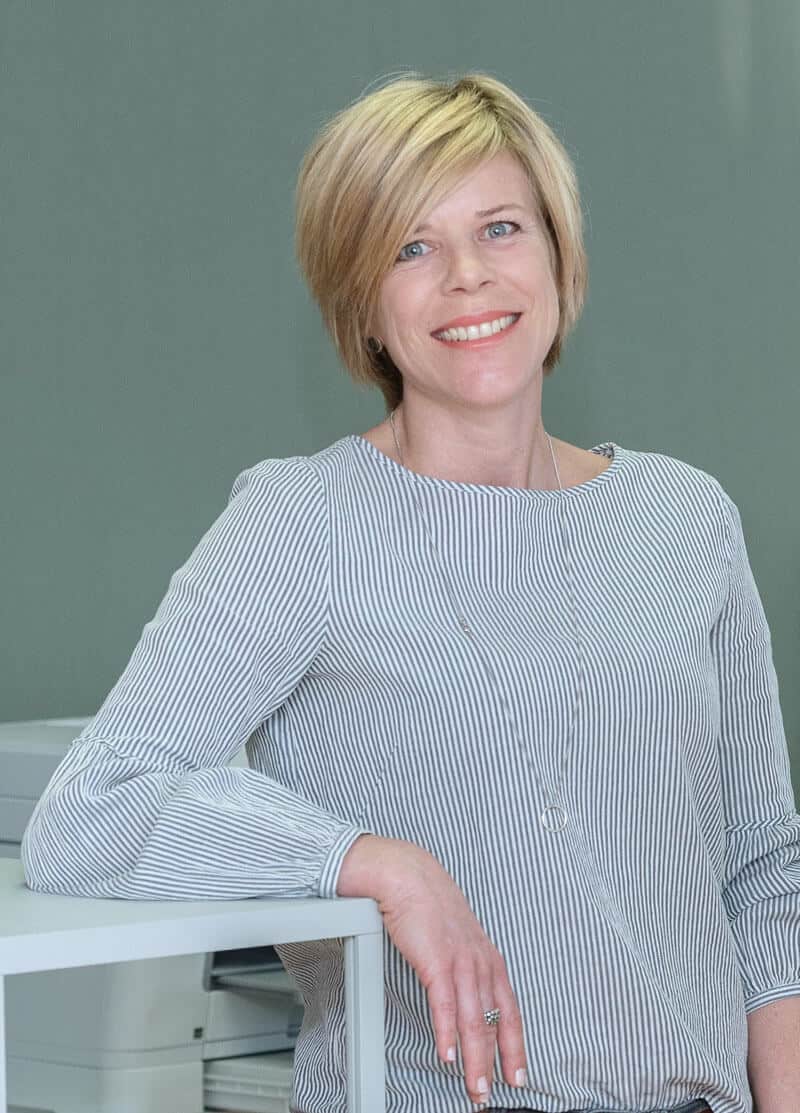 Portrait-Jacqueline Leisi-Inhaberin raumfocus-Studio für Innenarchitektur