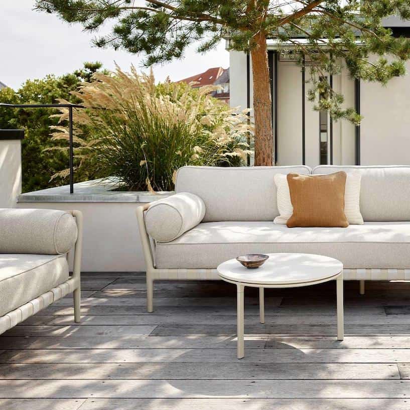 raumgestaltung_terrasse_vipp-720-outdoor-sofa-open-end-right
